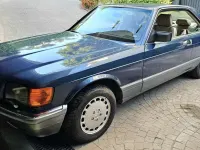 Gebraucht Mercedes 560 299 PS (219 kW) 1988 Blau Coupé