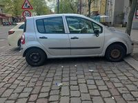 Używany Renault Modus Avantage 75 KM (55 kW) 2007 Beżowy Minivan