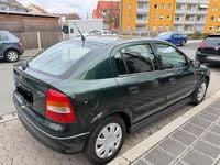 Second-hand Opel Astra 2000 Verde Berlinǎ