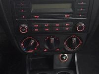 Gebraucht VW Fox 75 PS (55 kW) 2008 Schwarz Kleinwagen