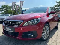 Gebraucht Peugeot 308 Allure 131 PS (96 kW) 2018 Rot Limousine