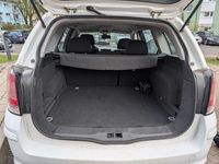 Gebraucht Opel Astra 115 PS (84 kW) 2011 Weiß Kombi