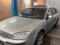 Gebraucht Ford Mondeo Ghia 146 PS (107 kW) 2005 Grau Kombi