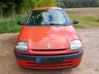 Używany Renault Clio II 58 KM (42 kW) 2001 Czerwony Hatchback
