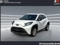 Gebraucht Toyota Aygo X X-play 72 PS (52 kW) 2023 Weiß SUV