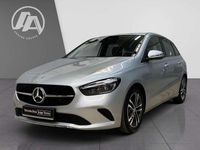Gebraucht Mercedes B180 136 PS (100 kW) 2025 Hightech silber Van / Kleinbus