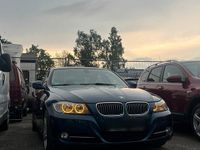 Gebraucht BMW 325 218 PS (160 kW) 2010 Blau Limousine
