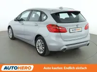 Gebraucht BMW 220 Active Tourer Sport Line 190 PS (139 kW) 2020 Glaciersilber Van / Kleinbus
