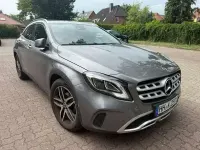 Usata Mercedes GLA200 156 CV (114 kW) 2018 Grigio SUV