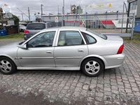 Gebraucht Opel Vectra Sport 170 PS (125 kW) 1999 Silber Limousine