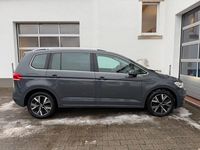 Gebraucht VW Touran Highline 150 PS (110 kW) 2021 Grau Van / Kleinbus