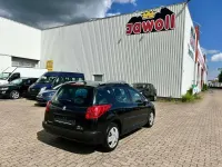 Gebraucht Peugeot 207 92 PS (67 kW) 2017 Schwarz Limousine