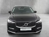 Używany Volvo XC60 Core 350 KM (257 kW) 2023 Czarny SUV