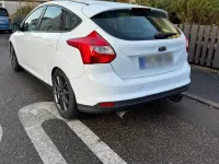 Gebraucht Ford Focus 85 PS (62 kW) 2012 Weiß Limousine