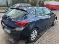Gebraucht Opel Astra 116 PS (85 kW) 2010 Blau Limousine