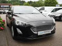 Gebraucht Ford Focus Titanium 125 PS (91 kW) 2022 Obsidianschwarz metallic Kleinwagen
