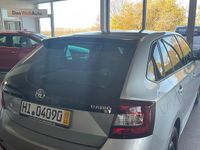 Gebraucht Skoda Rapid Ambition 105 PS (77 kW) 2015 Silber Kleinwagen