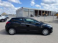 Usado Hyundai i30 Classic 99 CV (72 kW) 2013 Negro Coupe