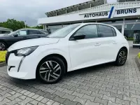 Gebraucht Peugeot 208 Allure 101 PS (74 kW) 2024 Weiss banquise Kleinwagen