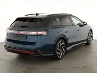Neu VW ID.7 IQ Drive 210 kW (286 PS) 2026 Aquamarinblau metallic/ dach schwarz Kombi