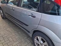 Second-hand Ford Focus 101 CP (74 kW) 2003 Gri Berlinǎ