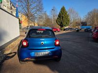 Używany Smart ForFour Basis 90 KM (66 kW) 2016 Niebieski Hatchback