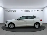 Używany Seat Leon Style 150 KM (110 kW) 2024 Biały Sedan/Limuzyna