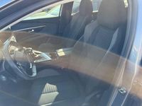 Gebraucht Peugeot 5008 Allure 131 PS (96 kW) 2022 Grau SUV