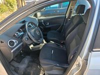 Gebraucht Renault Clio III 98 PS (72 kW) 2006 Silber Kleinwagen