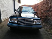 Gebraucht Mercedes E220 150 PS (110 kW) 1992 Schwarz Coupé