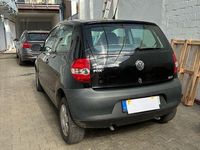 Gebraucht VW Fox 54 PS (39 kW) 2009 Schwarz Kleinwagen