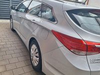 Gebraucht Hyundai i40 Style 116 PS (85 kW) 2012 Silber Kombi