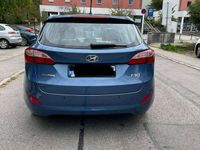 gebraucht Hyundai i30 blue Kombi 1.6 CRDi Trend