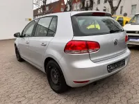 Second-hand VW Golf VII Trendline 105 CP (77 kW) 2012 Argintiu Berlinǎ