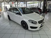 Gebraucht Mercedes B200 136 PS (100 kW) 2018 Weiß Kleinwagen
