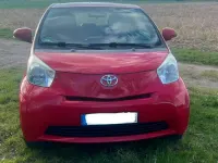 Gebraucht Toyota iQ 68 PS (50 kW) 2011 Rot Kleinwagen