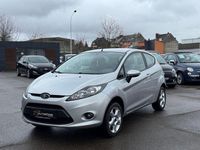 Gebraucht Ford Fiesta 82 PS (60 kW) 2009 Silber Kleinwagen