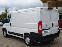 Gebraucht Peugeot Boxer 119 PS (87 kW) 2023 Weiss Van