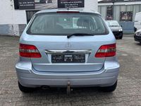 Gebraucht Mercedes B180 109 PS (80 kW) 2006 Blau Van / Kleinbus