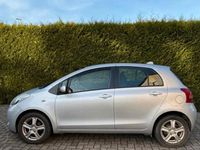 Gebraucht Toyota Yaris 87 PS (63 kW) 2007 Silber Kleinwagen