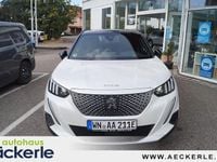 Gebraucht Peugeot e-2008 GT 100 kW (136 PS) 2023 Perlmuttweiß perleffekt SUV