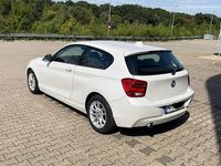 Gebraucht BMW 114 102 PS (75 kW) 2014 Weiß Kleinwagen