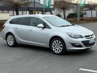 Gebraucht Opel Astra Edition 140 PS (102 kW) 2014 Silber Kombi