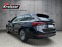 Gebraucht Skoda Octavia Tour 150 PS (110 kW) 2022 Schwarz metallic Kombi