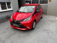 Gebraucht Toyota Aygo 69 PS (50 kW) 2017 Rot Kleinwagen