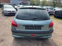 Gebraucht Peugeot 207 60 PS (44 kW) 1999 Grün Kleinwagen