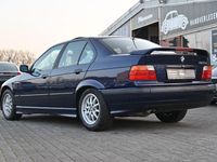 Second-hand BMW 325 192 CP (141 kW) 1994 Albastru Berlinǎ