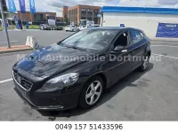 Gebraucht Volvo V40 Kinetic 120 PS (88 kW) 2016 Schwarz Limousine