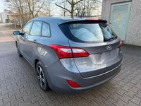 Gebraucht Hyundai i30 90 PS (66 kW) 2013 Grau Kombi