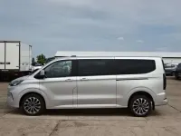 Neu Ford Tourneo Titanium 170 PS (125 kW) 2025 Silber Van / Kleinbus